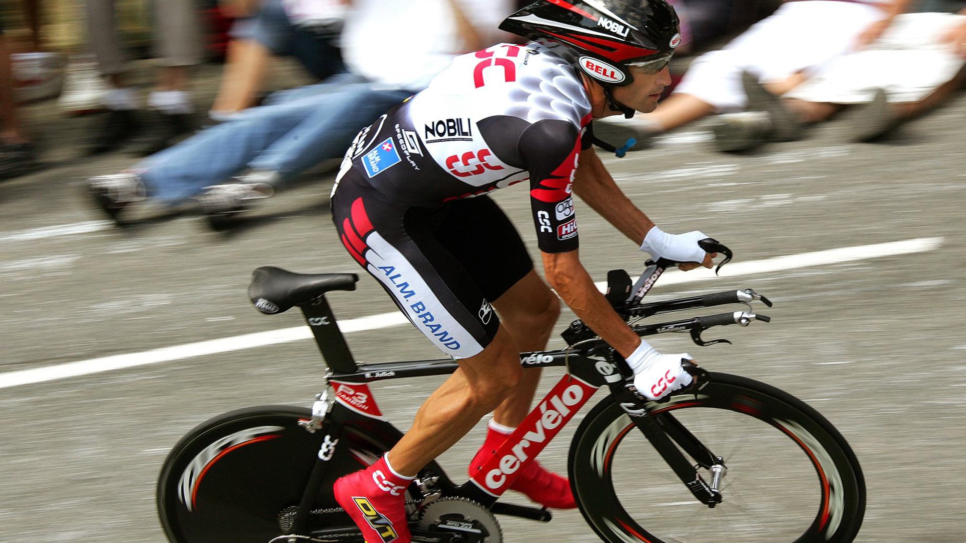 “背水一战：赛段中的决策与瞬间变局”，背水一战下句怎么接